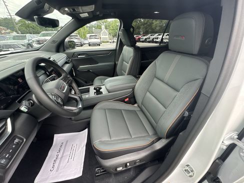 New 2026 GMC Acadia AT4 w/ Luxury Package AWD/4WD image 13