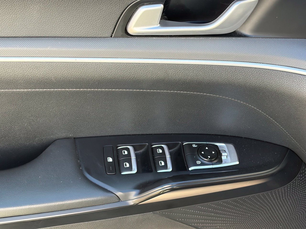 Used 2022 Kia K5 LXS FWD image 4