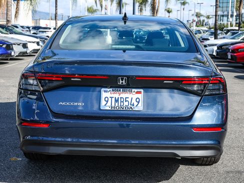 Used 2025 Honda Accord SE image 9