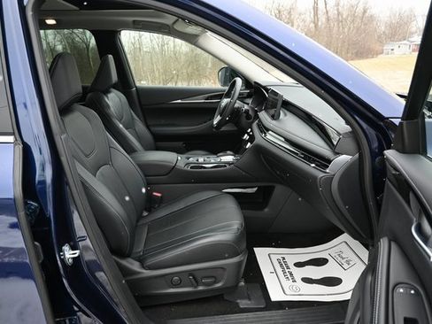 Used 2023 INFINITI QX60 Pure image 19