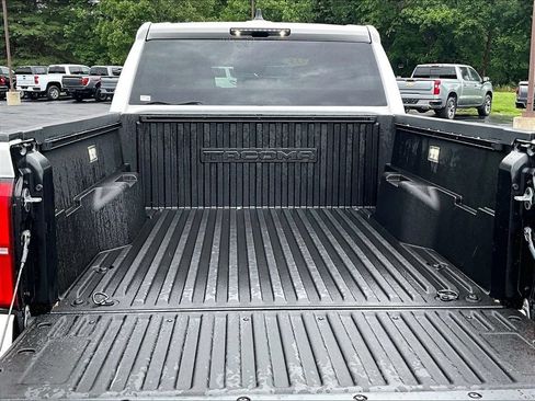Used 2025 Toyota Tacoma TRD Off-Road AWD/4WD image 29