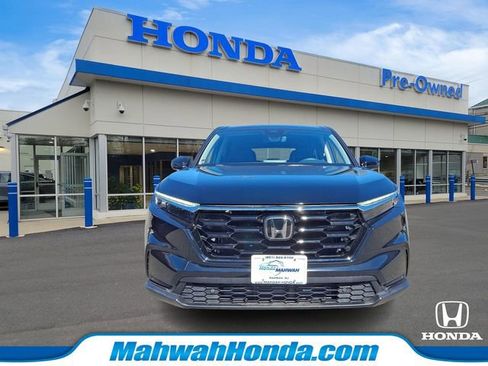 Used 2025 Honda CR-V EX-L image 2