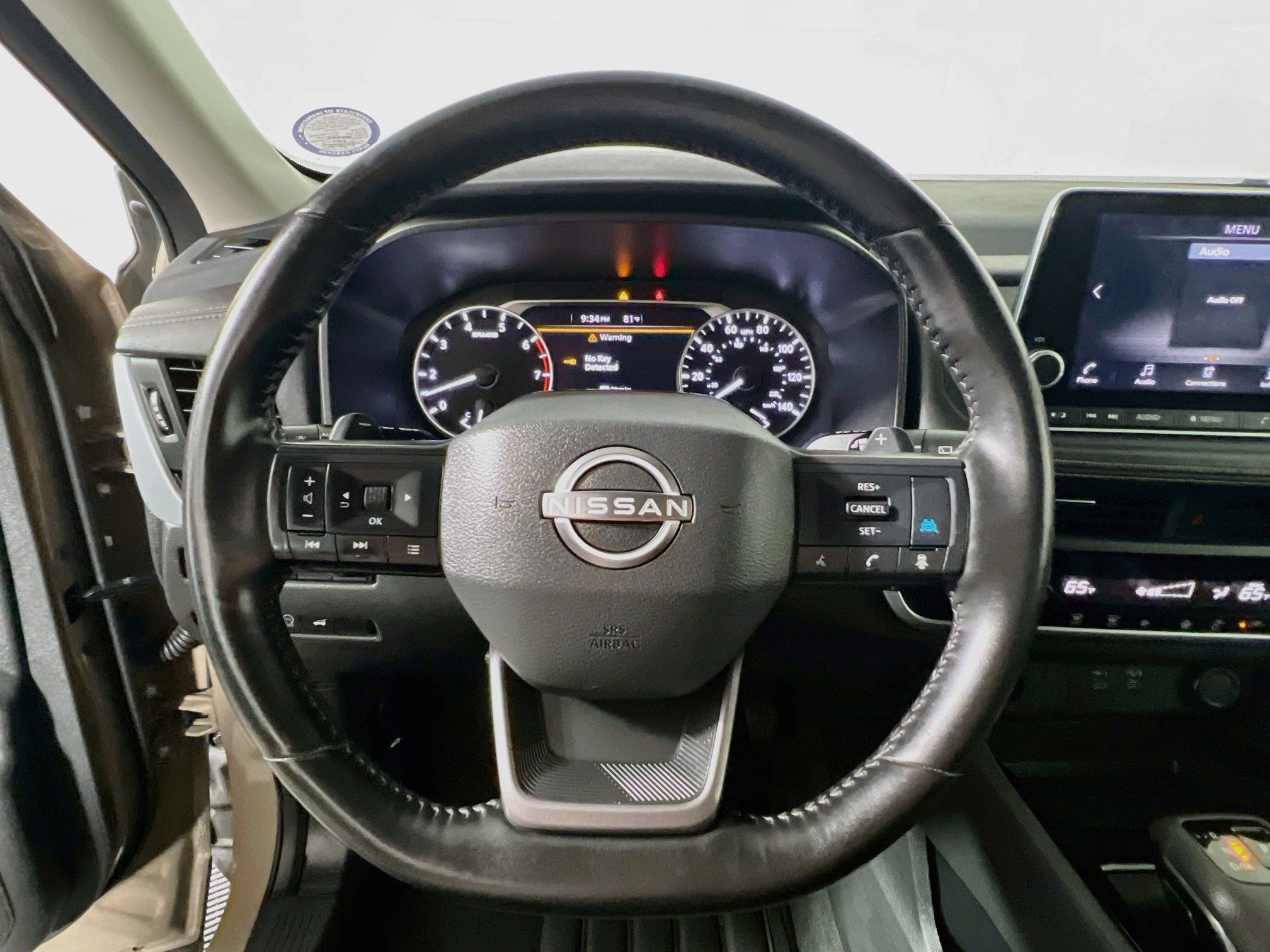Used 2025 Nissan Rogue SV FWD image 17