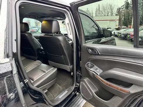 Used 2018 Chevrolet Tahoe LT w/ Luxury Package image 13