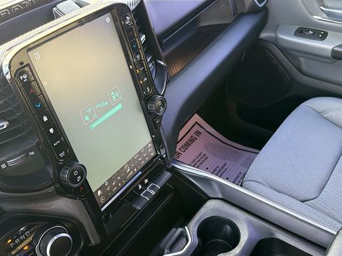 Used 2022 RAM 1500 Big Horn image 26