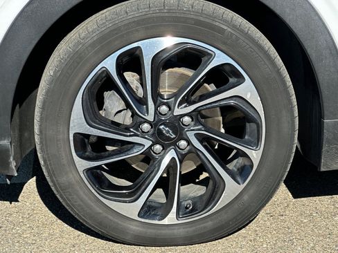 Used 2022 Chevrolet Bolt EUV Premier w/ Super Cruise Package image 43