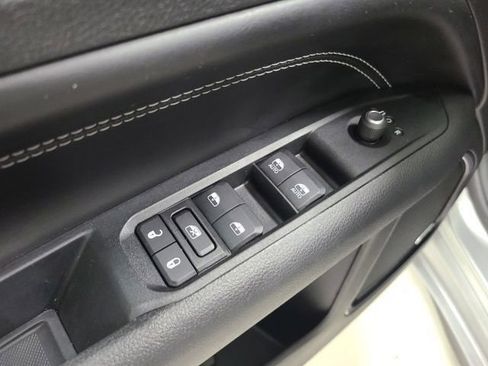 Used 2022 Jeep Compass High Altitude AWD/4WD image 25