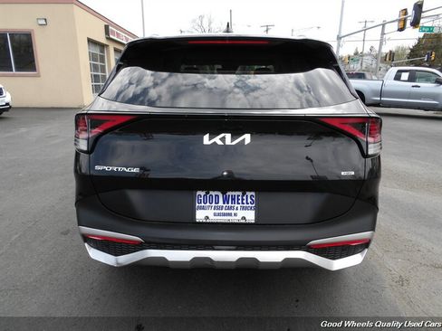 Used 2023 Kia Sportage EX AWD/4WD image 6