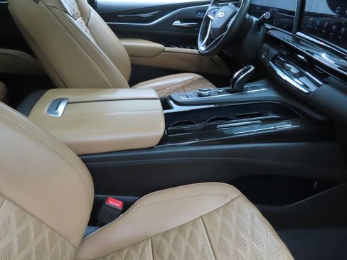 Used 2023 Cadillac Escalade Sport AWD/4WD image 25