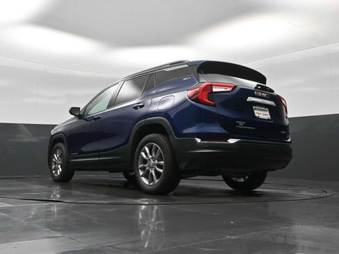 Used 2022 GMC Terrain SLT w/ Tech Package image 22