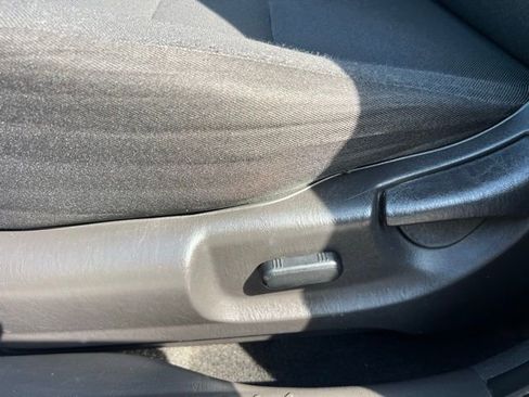 Used 2010 Ford Escape XLT image 18