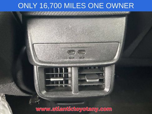 Used 2025 Chevrolet Equinox LT w/ Safety and Technology Package AWD/4WD image 18