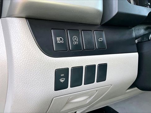 Used 2018 Toyota Highlander XLE AWD/4WD image 33