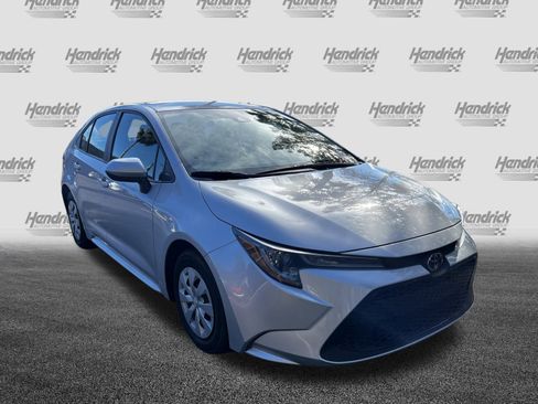 Used 2020 Toyota Corolla L image 2