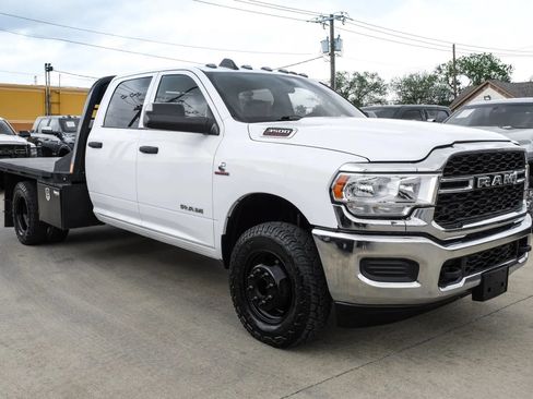 Used 2022 RAM 3500 Tradesman w/ Chrome Appearance Group AWD/4WD image 7