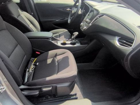 Used 2023 Chevrolet Malibu RS FWD image 29