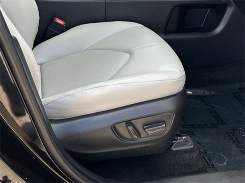 Certified 2024 Toyota Grand Highlander XLE image 10