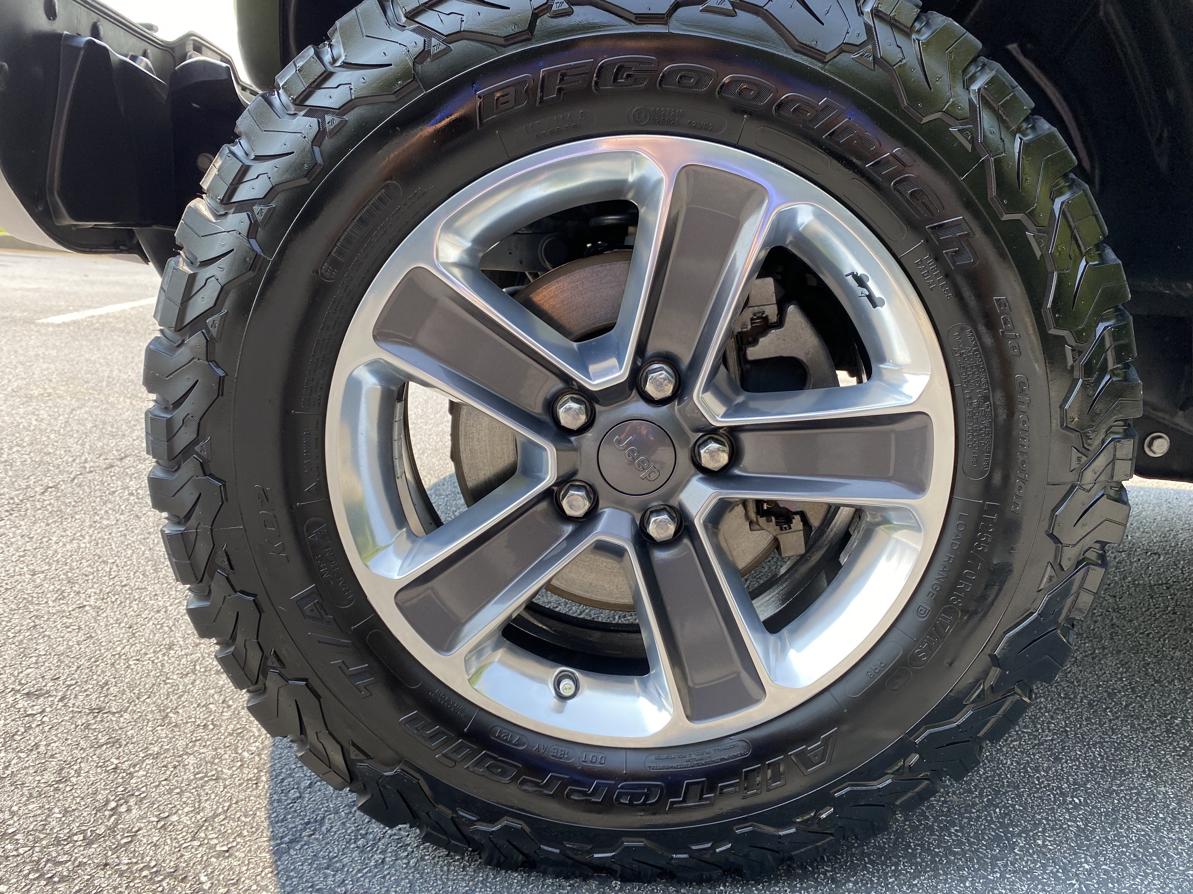 Used 2021 Jeep Wrangler Unlimited Sahara AWD/4WD image 40