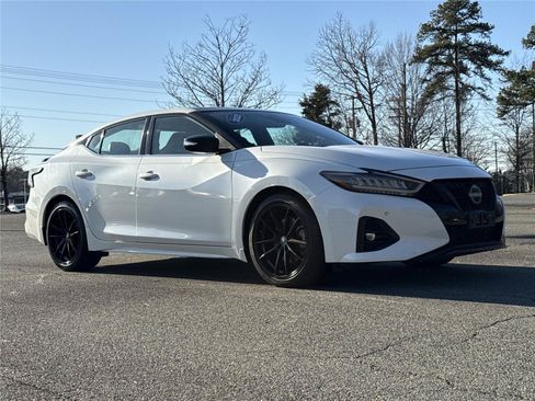 Used 2023 Nissan Maxima SR w/ Sport Mat Group FWD image 29
