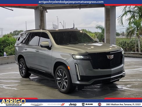 Used 2024 Cadillac Escalade Sport AWD/4WD image 1