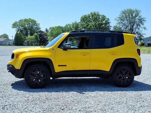Used 2018 Jeep Renegade Trailhawk w/ Cold Weather Group II AWD/4WD image 10
