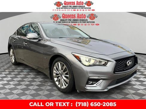 Used 2019 INFINITI Q50 Luxe w/ Essential Package (3.0T Luxe) image 9