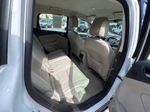Used 2016 Ford C-MAX Energi SEL w/ Equipment Group 301A FWD image 18