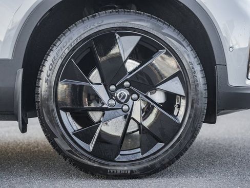 Used 2026 Volvo XC40 B5 Ultra w/ Protection Package Premier image 17