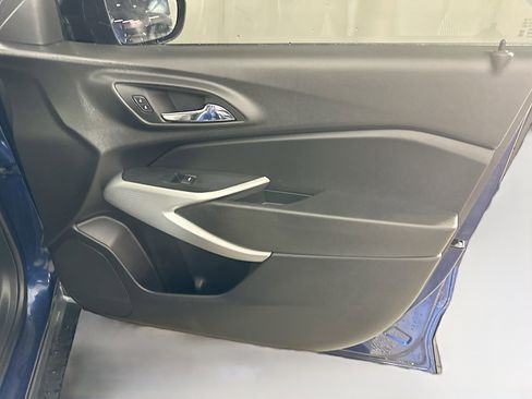 Used 2024 Chevrolet Trax LS w/ Driver Confidence Package image 31