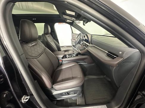Used 2026 Ford Explorer Platinum w/ LUX Leather Package AWD/4WD image 25