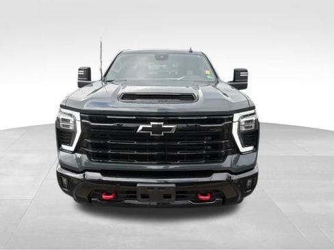Used 2025 Chevrolet Silverado 2500 LT w/ Trail Boss Package AWD/4WD image 9