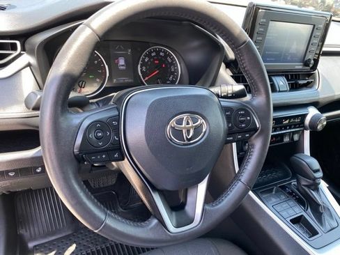 Used 2022 Toyota RAV4 XLE w/ XLE Grade Weather Package AWD/4WD image 12