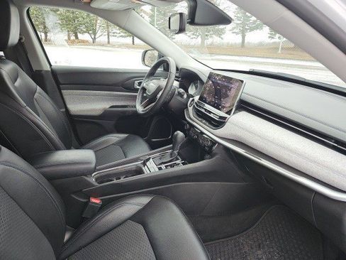 Used 2022 Jeep Compass Latitude w/ Convenience Group image 11