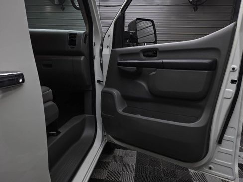 Used 2017 Nissan NV 3500 SL w/ Technology Package RWD image 28