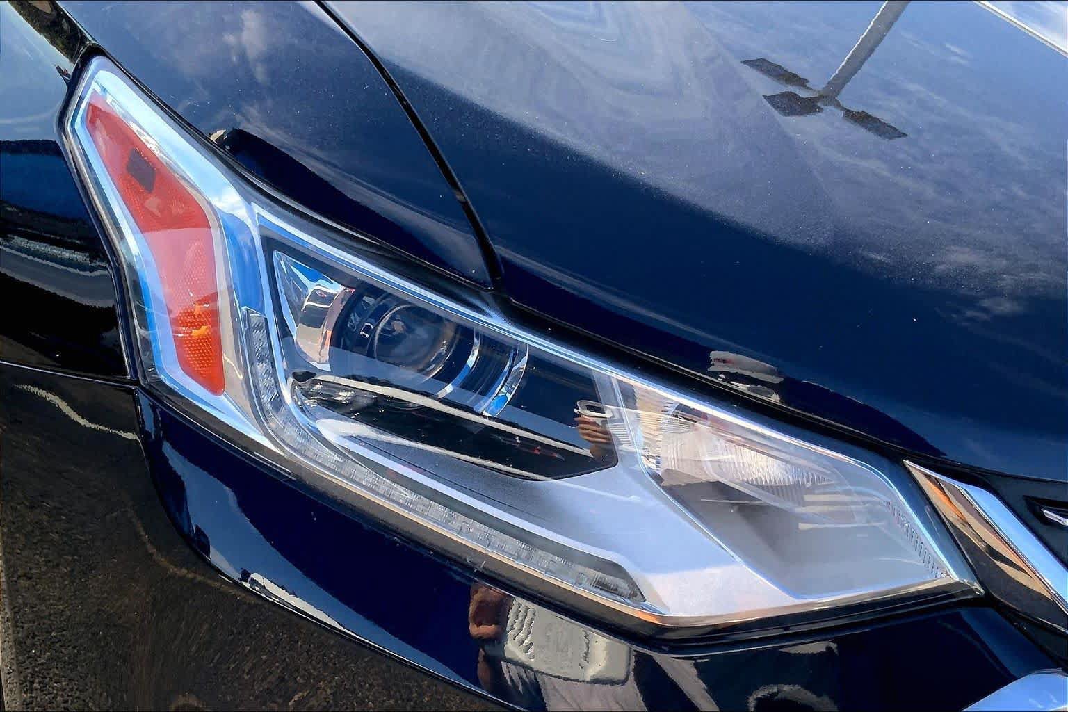 Used 2020 Chevrolet Traverse LT w/ LT Premium Package FWD image 28
