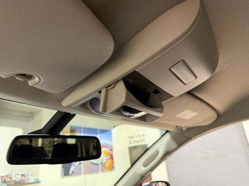 Used 2019 Dodge Grand Caravan SE FWD image 40