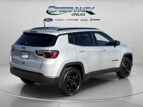 New 2026 Jeep Compass Latitude image 7