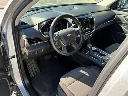 Used 2021 Chevrolet Traverse LS image 11
