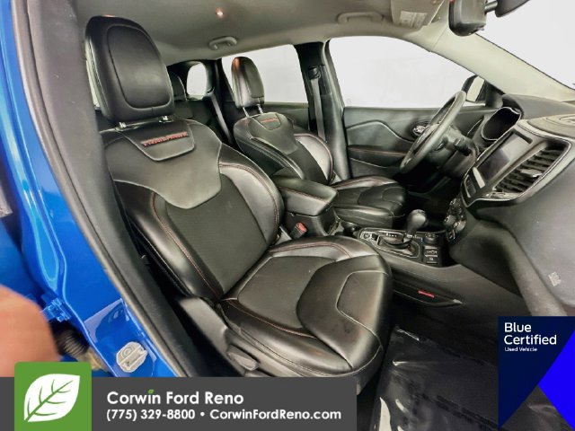 Used 2020 Jeep Cherokee Trailhawk w/ Trailer Tow Group AWD/4WD image 31