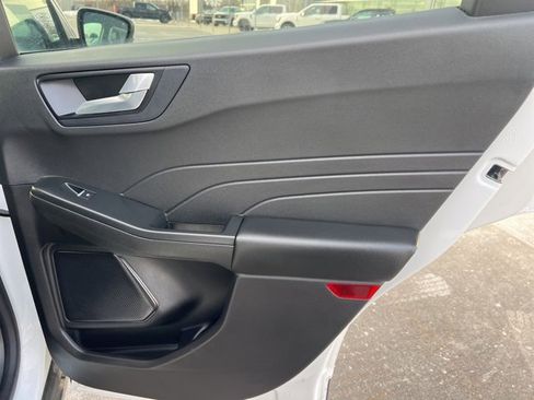 Used 2022 Ford Escape SEL image 12