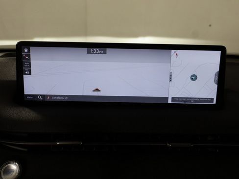 Used 2025 Genesis GV70 2.5T image 42