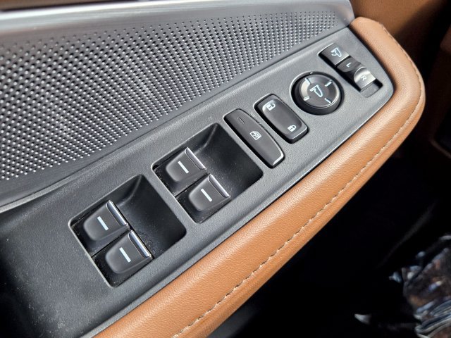 Certified 2025 Acura MDX w/ Technology Package FWD image 28