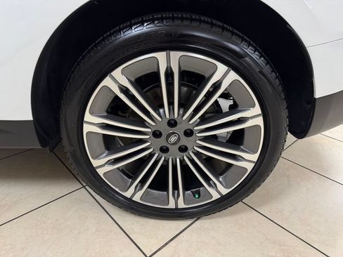 Used 2024 Land Rover Range Rover Sport SE AWD/4WD image 27