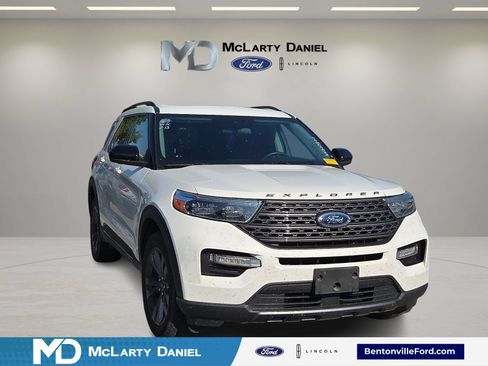 Used 2022 Ford Explorer XLT w/ Equipment Group 202A AWD/4WD image 1