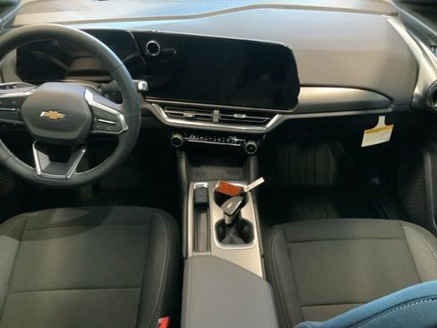 New 2026 Chevrolet Equinox EV LT w/ Comfort Package image 32