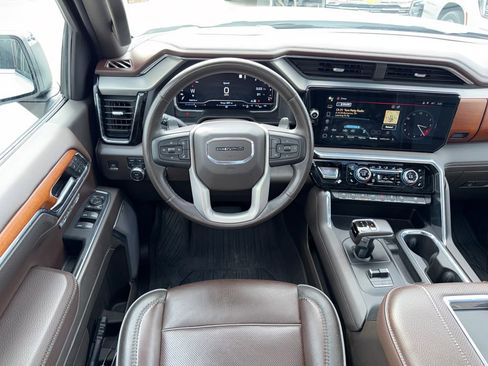 Used 2022 GMC Sierra 1500 Denali w/ Denali Reserve Package image 15