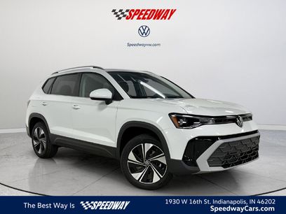 New 2025 Volkswagen Taos SE