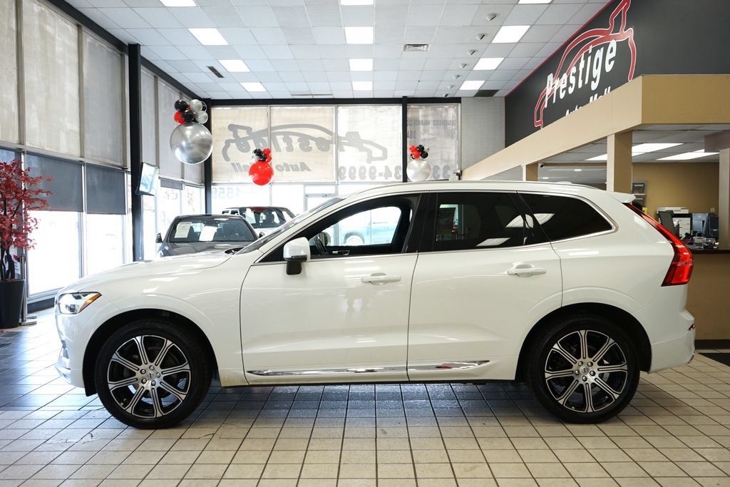 Used 2021 Volvo XC60 T5 Inscription AWD/4WD image 3