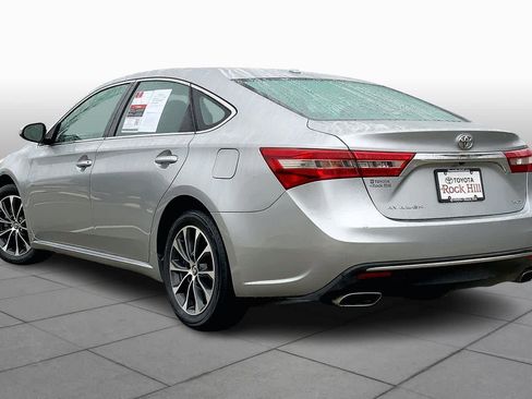 Used 2017 Toyota Avalon XLE image 10