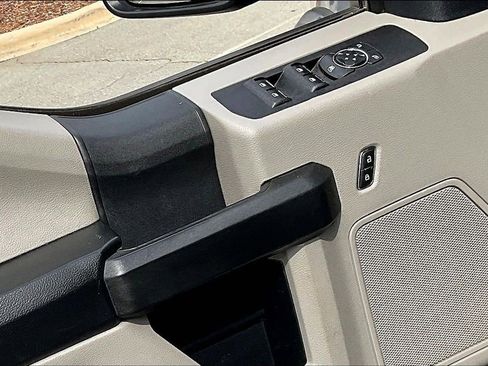 Used 2020 Ford F250 XL w/ STX Appearance Package AWD/4WD image 26